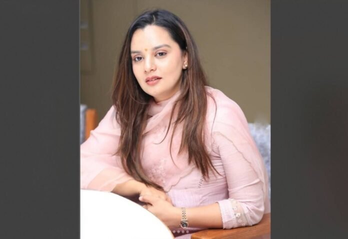 shruti chaturvedi airport detention, entrepreneur shruti Chaturvedi, shruti chaturvedi,